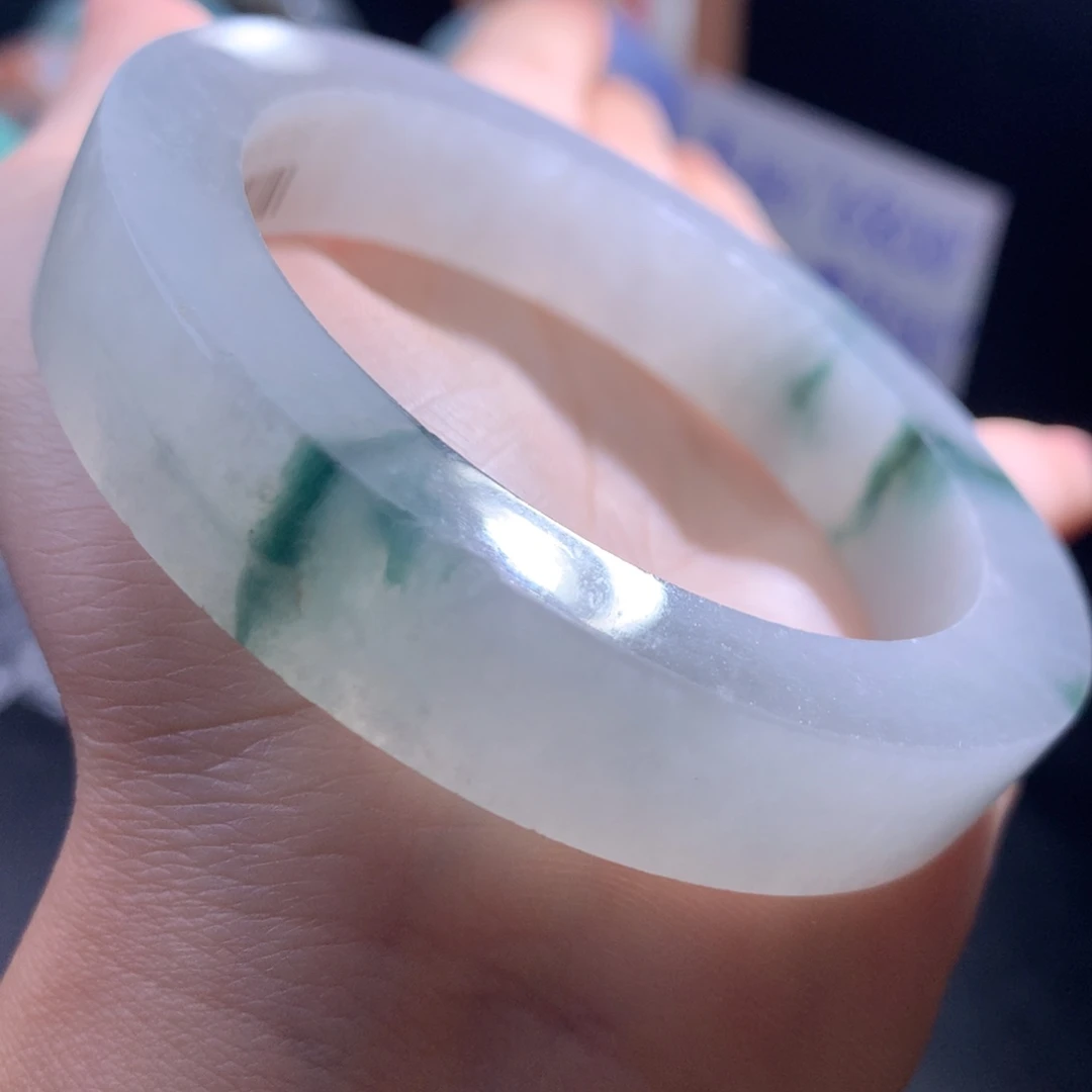 未镶嵌冰飘花翡翠手镯定制翡翠