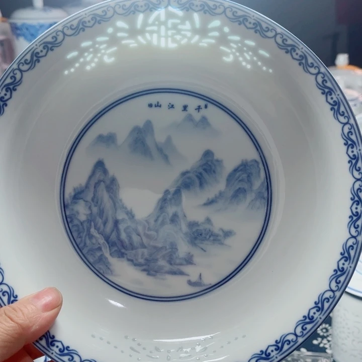 青花玲珑8寸窝盘千里江山