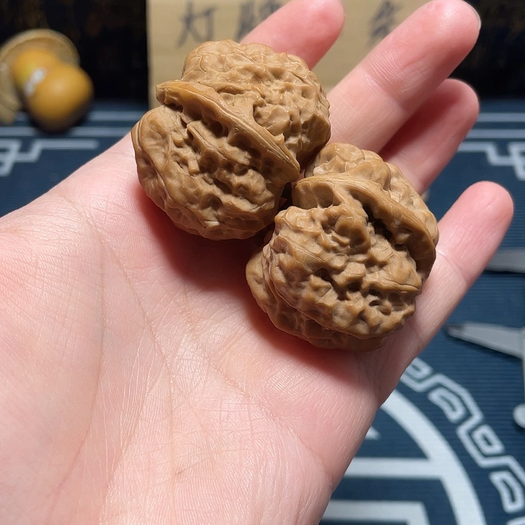 最***见文玩核桃把件蛤蟆