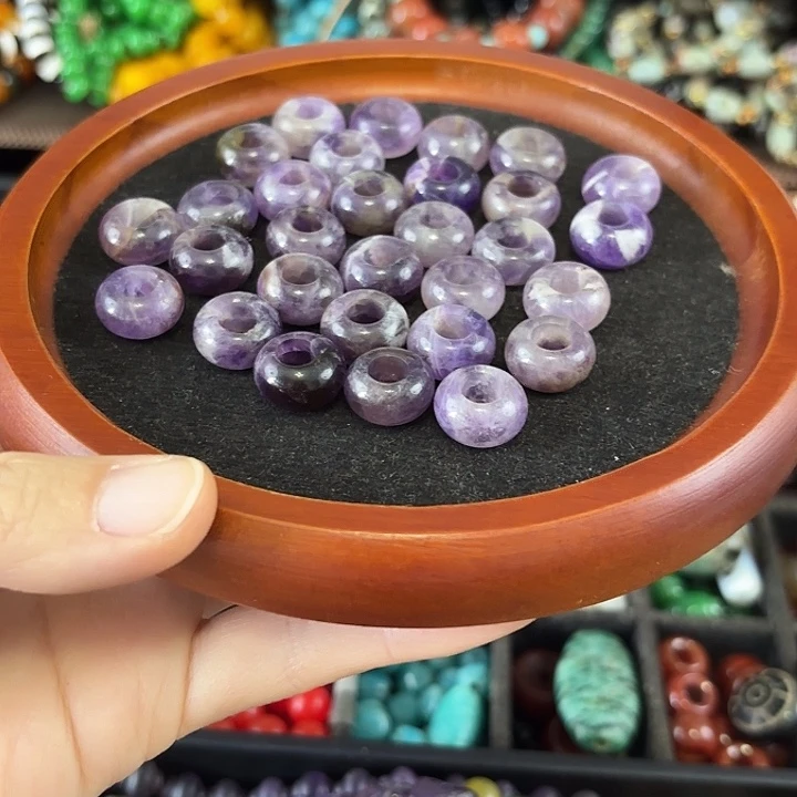 哼***调玛瑙/玉髓颈饰未镶嵌