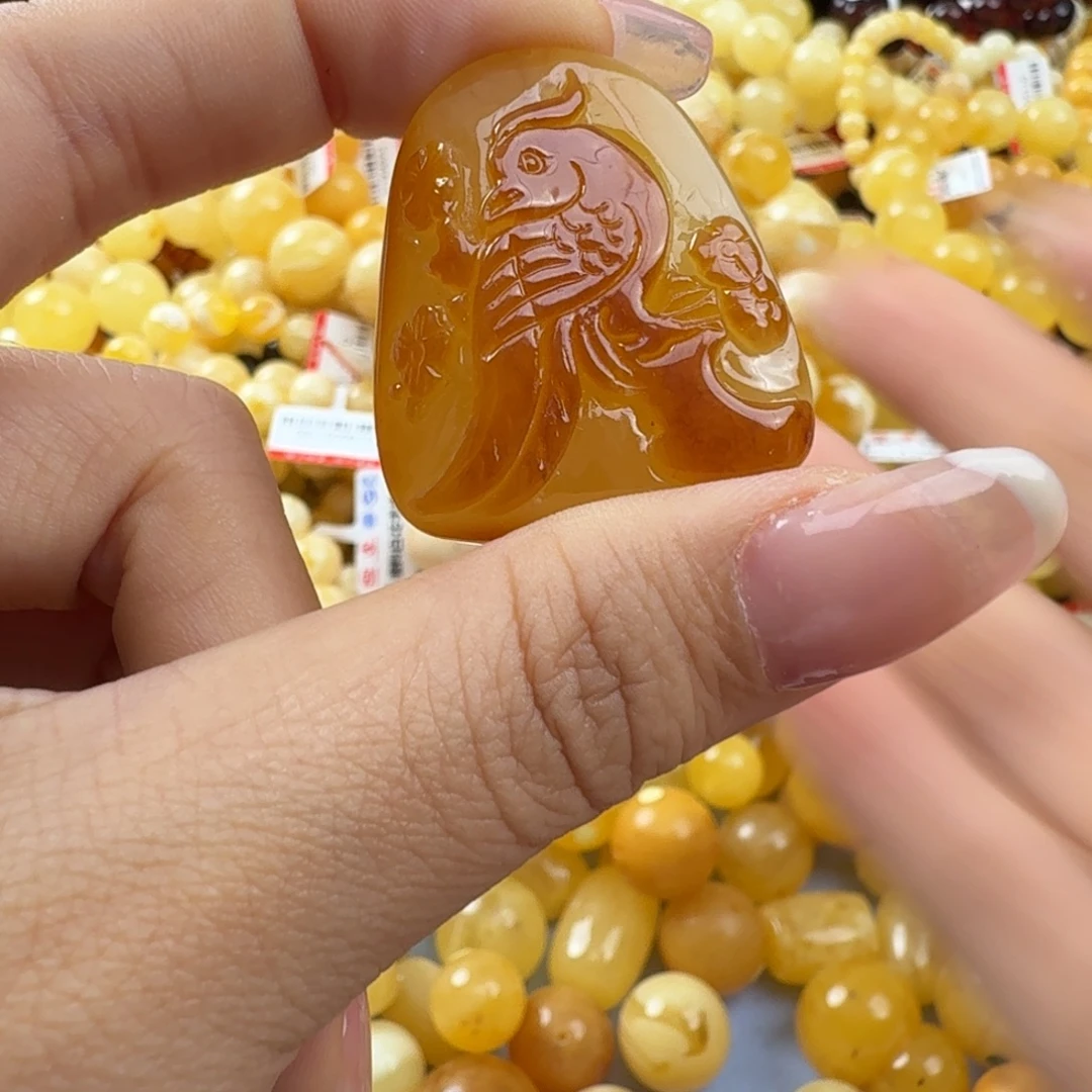 琥珀未镶嵌珠宝奇石