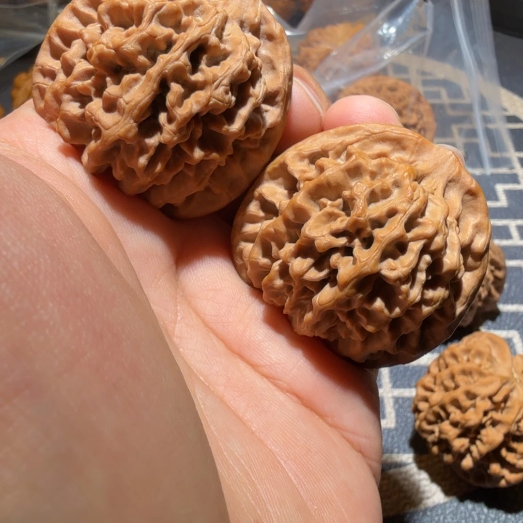悠***得把件猴头核桃秦闷