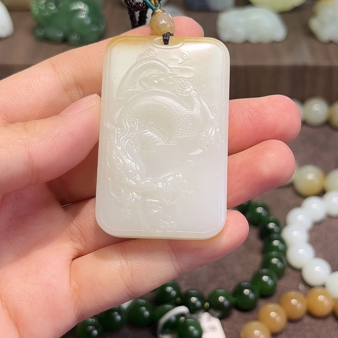 和田玉（糖玉）未镶嵌颈饰