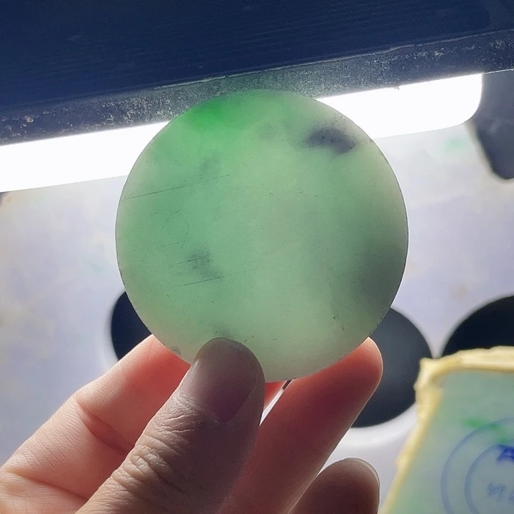 翡翠挂件未镶嵌毛料89
