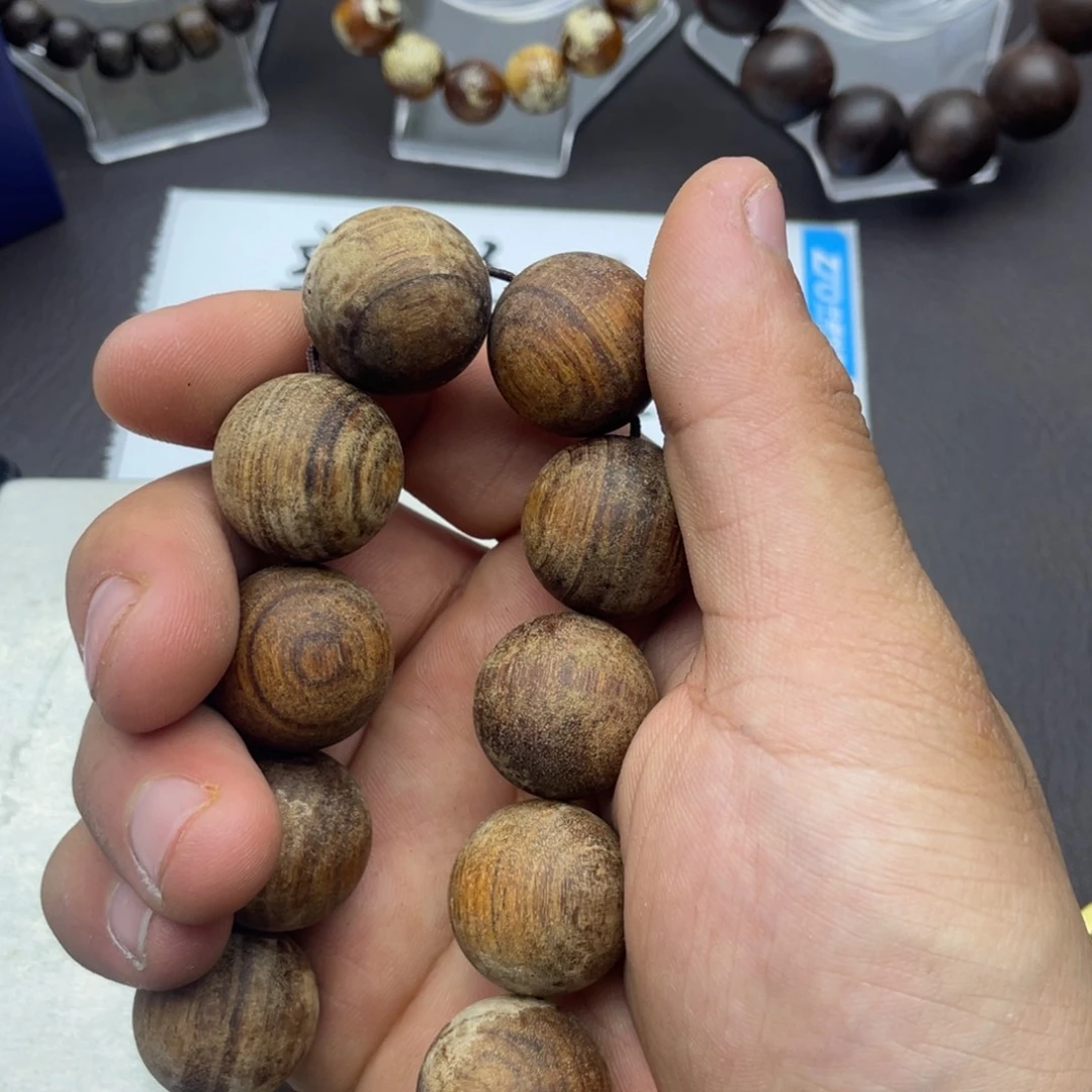 沉香沉香碎屑红土