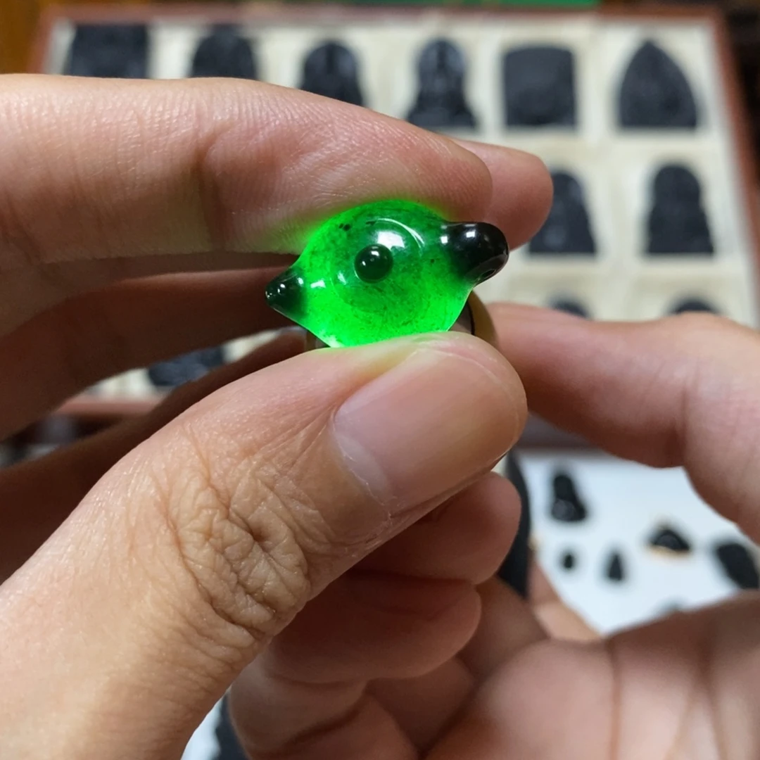 翡翠未镶嵌吊坠(不含链)把把胡