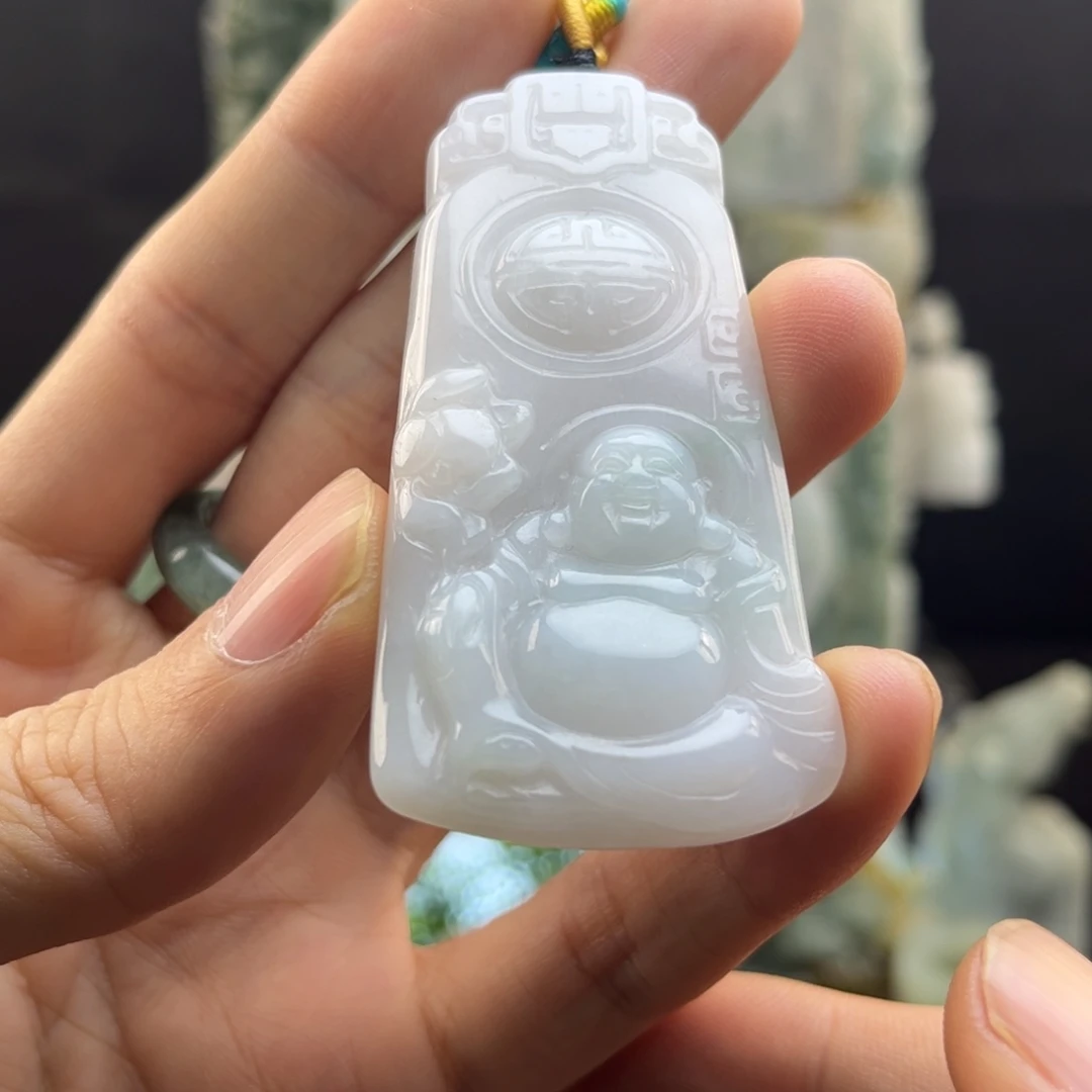 翡翠未镶嵌颈饰佛公