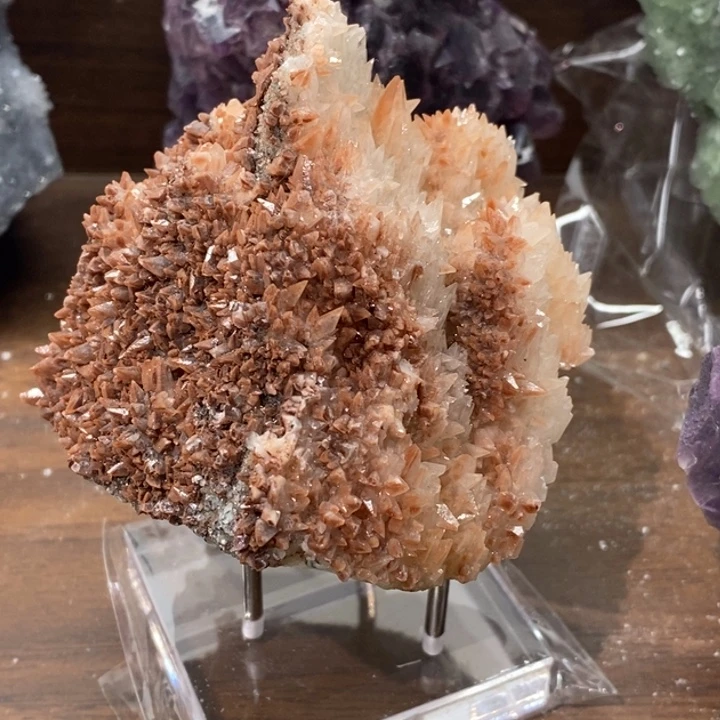 石材湖北红狗牙羽毛粉荧光
