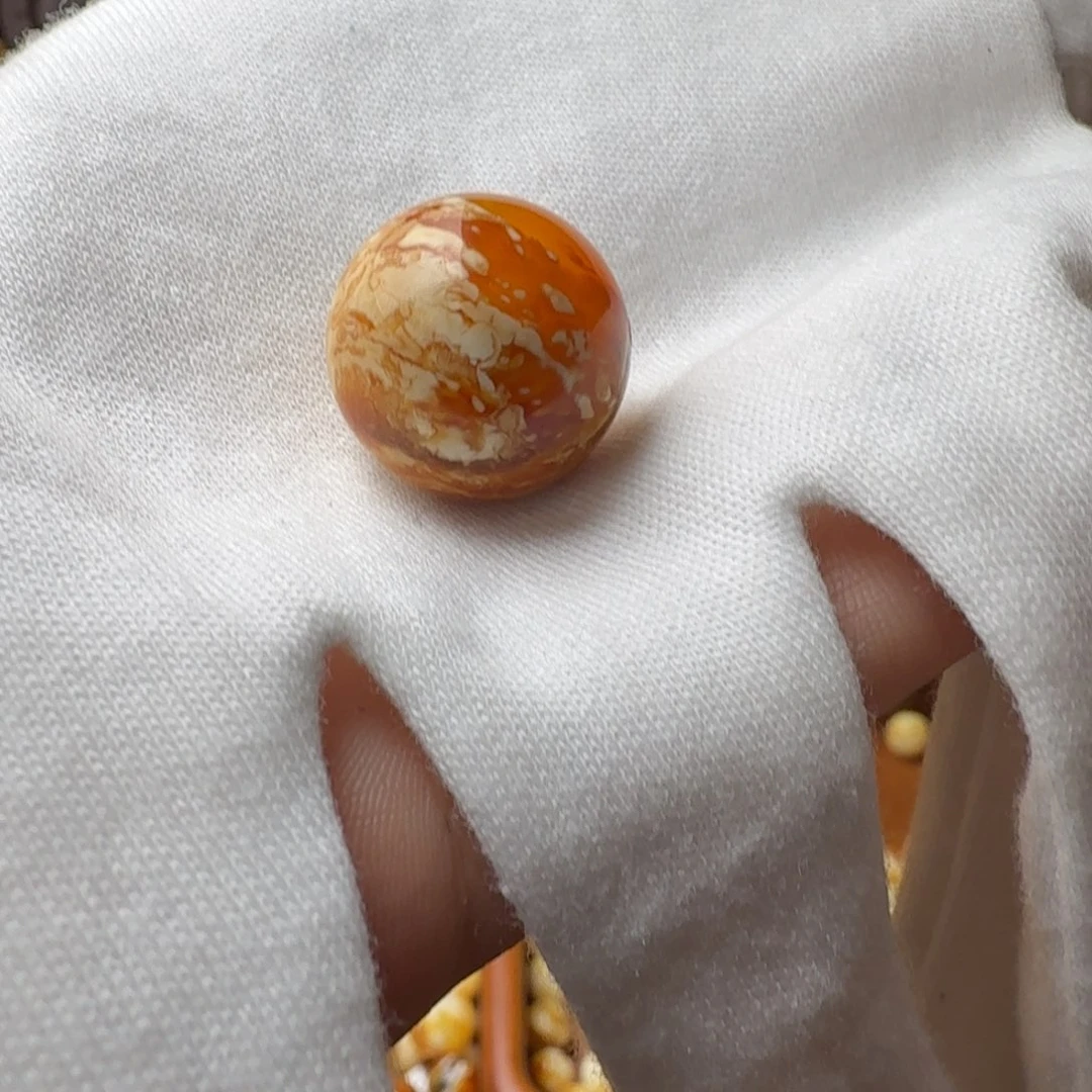 琥珀裸石未镶嵌勤****子琥珀蜜蜡