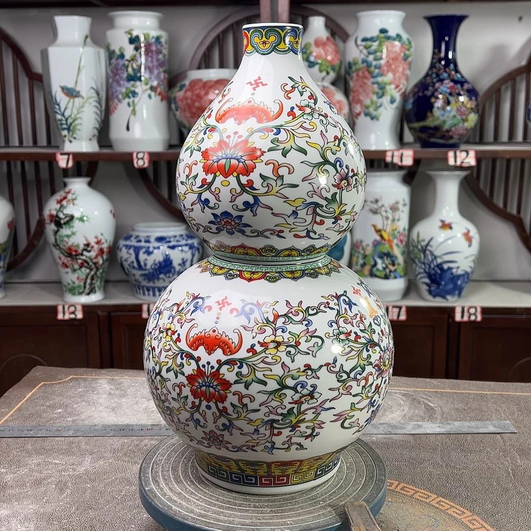 陶摆件景德镇陶瓷葫缠枝