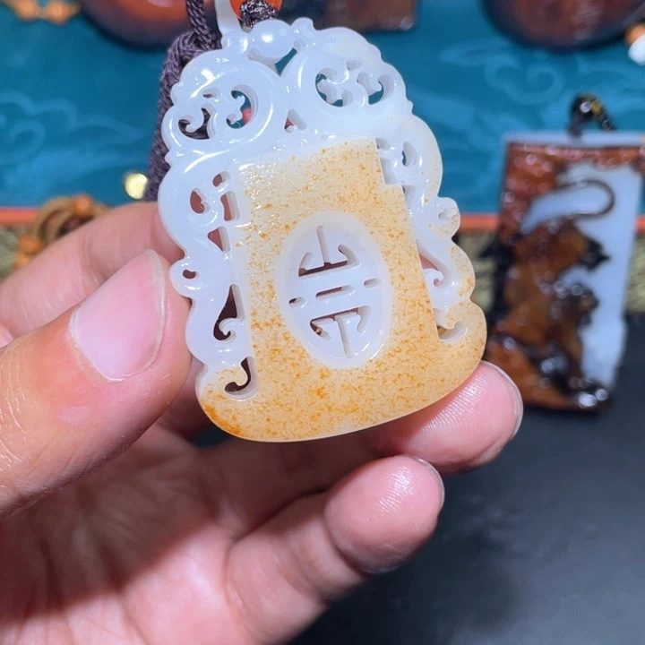 和田玉未镶嵌颈饰J