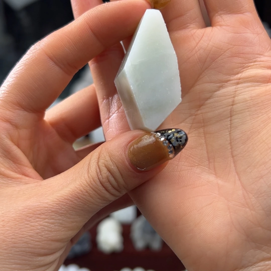 从***钱和田玉未镶嵌珠宝半成品