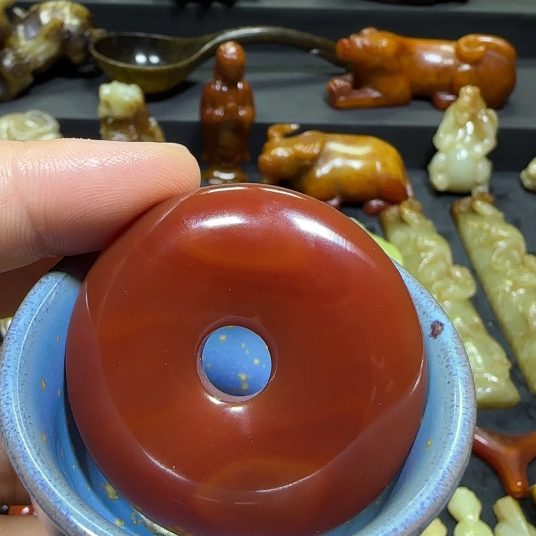 瓷新号开播一漏到底