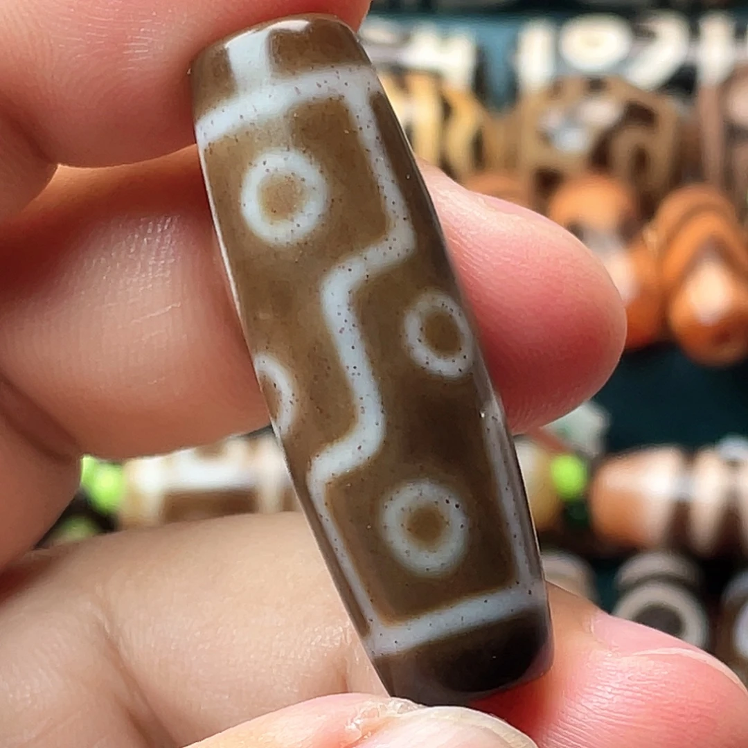 玛瑙/玉髓未镶嵌耳饰爆满朱砂页岩九眼