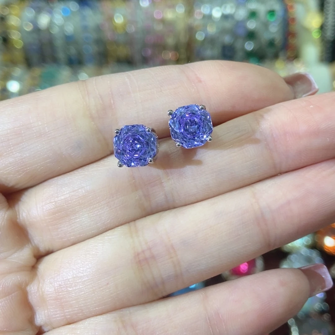 66锆石（处理）耳钉