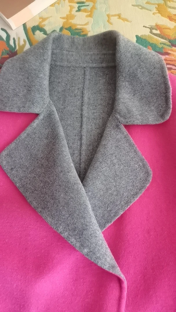 如果你正在找一件，既能上班又能周末出游穿闭眼冲这件。毛呢