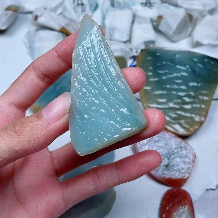 海***~颈饰未镶嵌翡翠翡翠