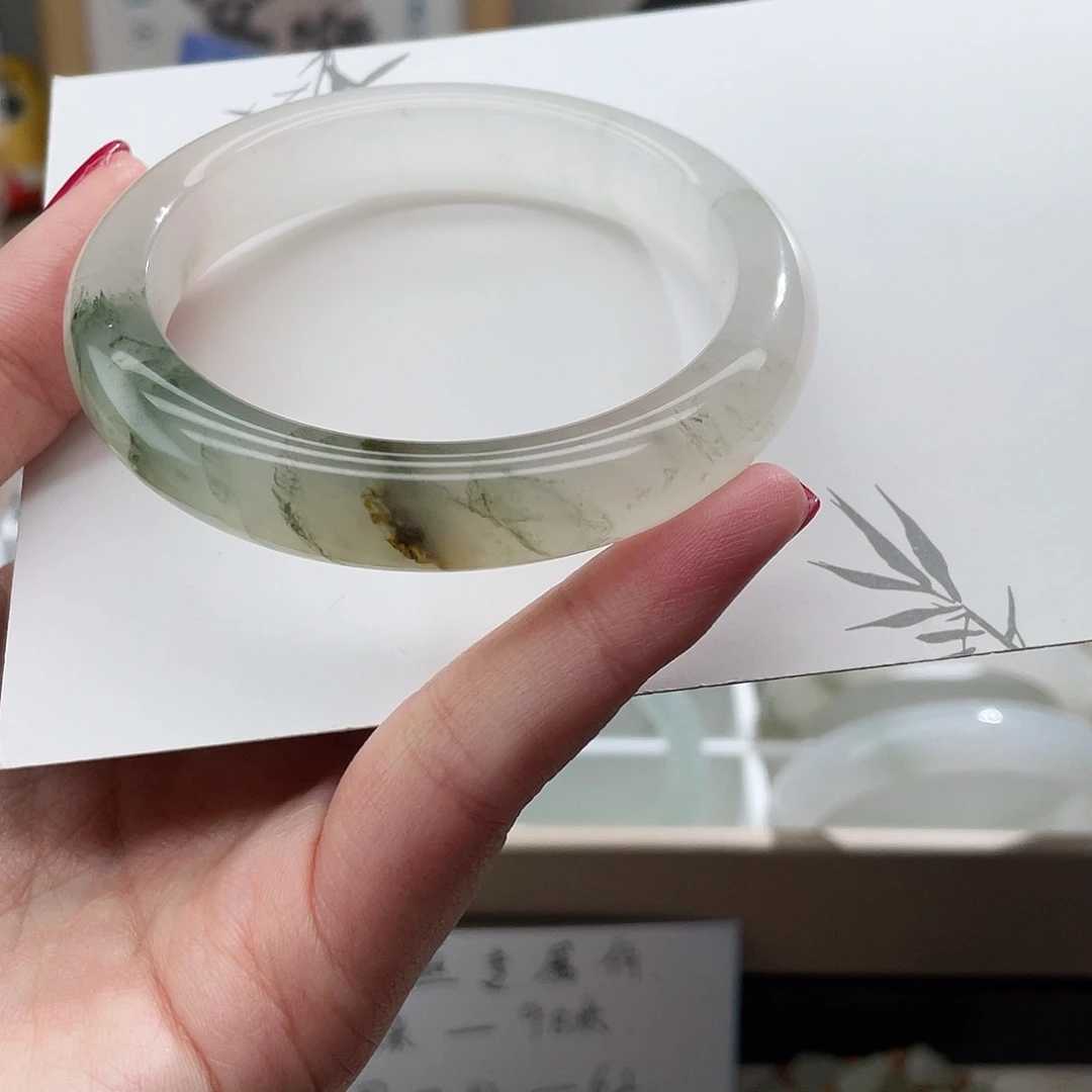石英质玉（天山翠）未镶嵌手镯57圈口