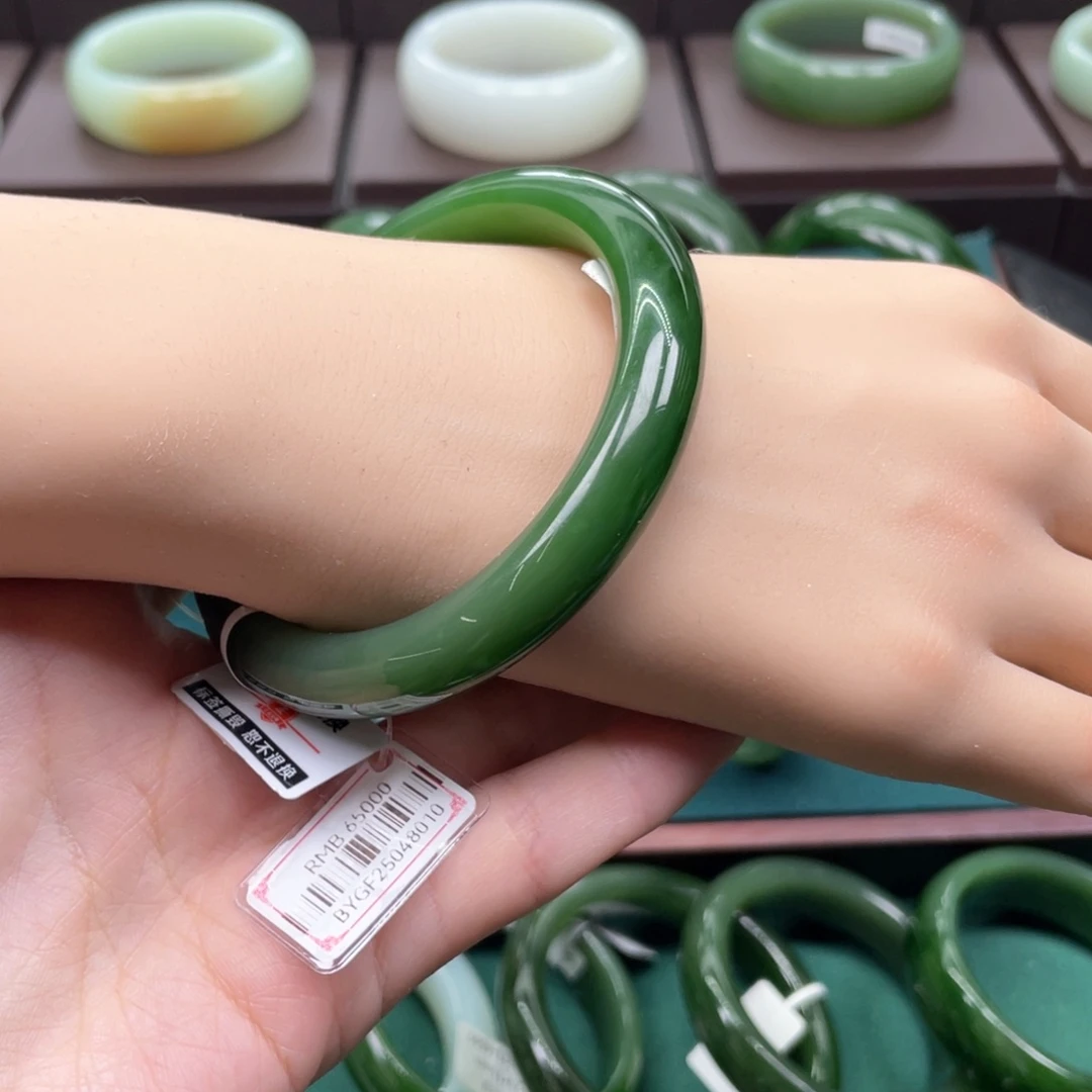 和田玉（碧玉）未镶嵌手镯56.57