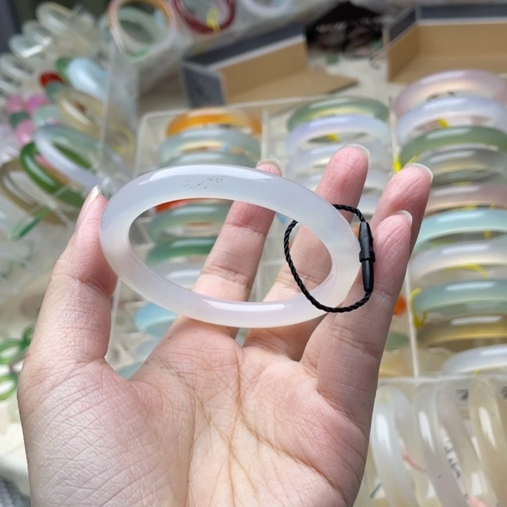 玛瑙/玉髓未镶嵌手镯5354圈口