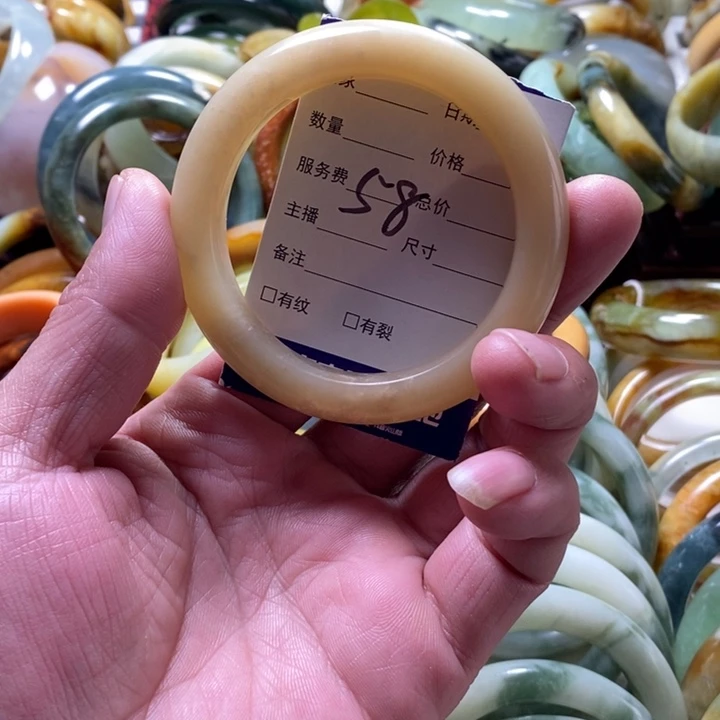 未镶嵌透闪石-蛇纹石玉手镯