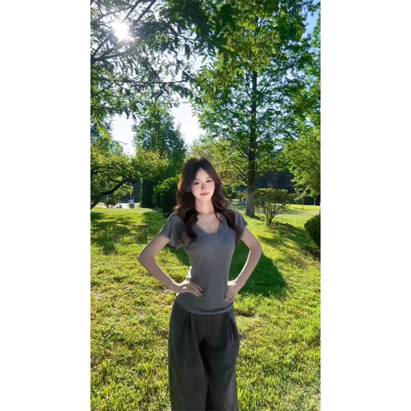 2025夏季新款纯欲风辣妹百搭修身显瘦V领短袖上衣女配高腰休闲裤