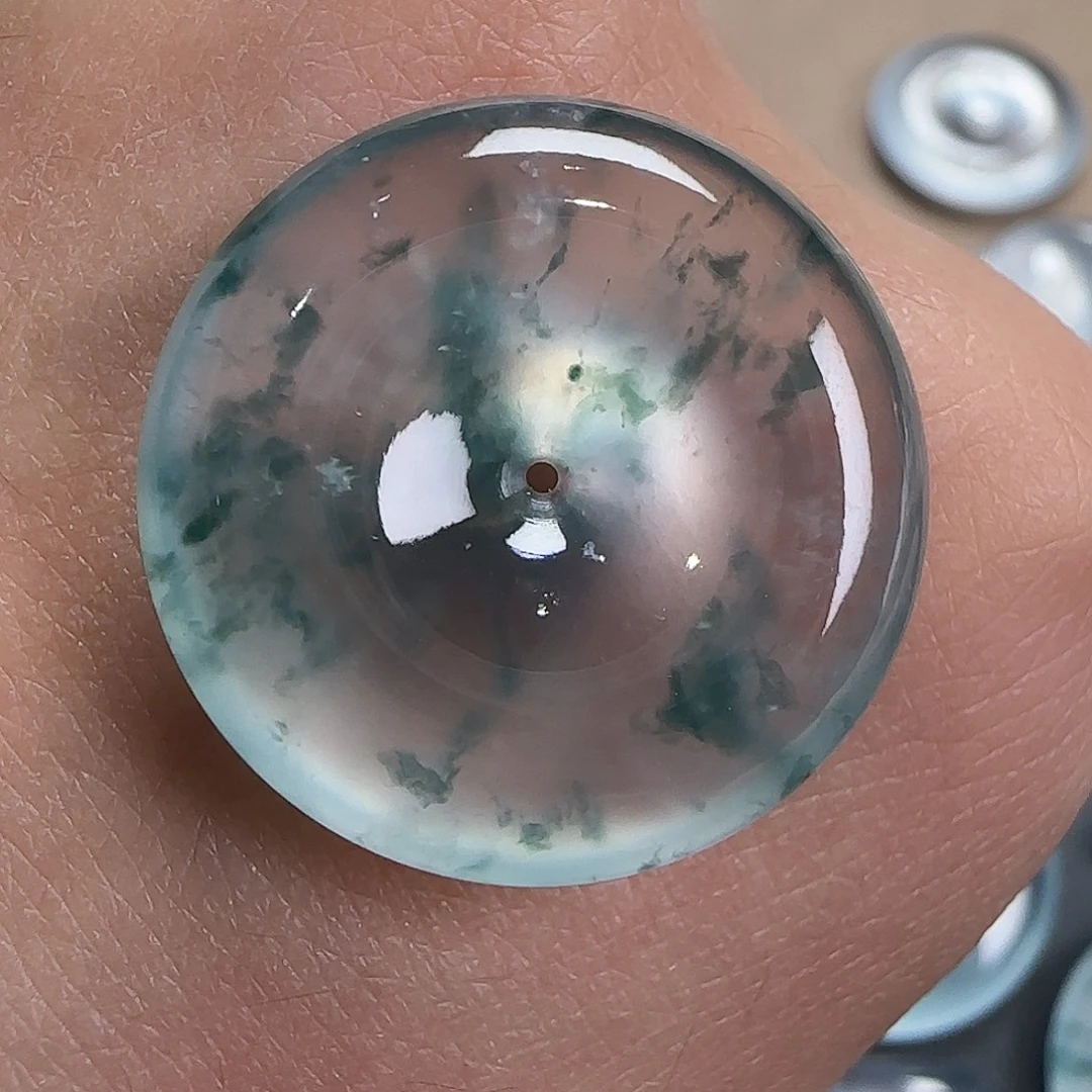 翡翠未镶嵌颈饰