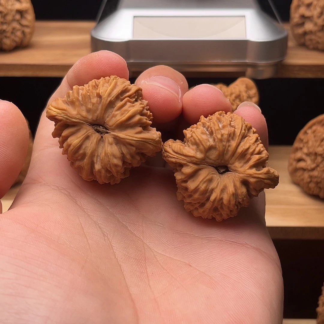 文玩核桃吊坠凹底高炮