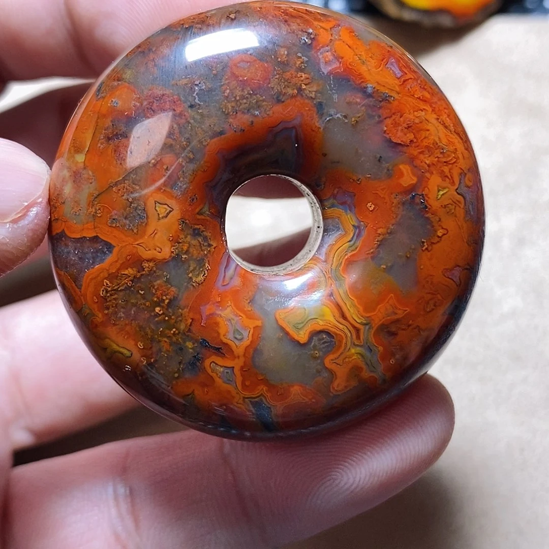 玛瑙/玉髓颈饰未镶嵌大**陳