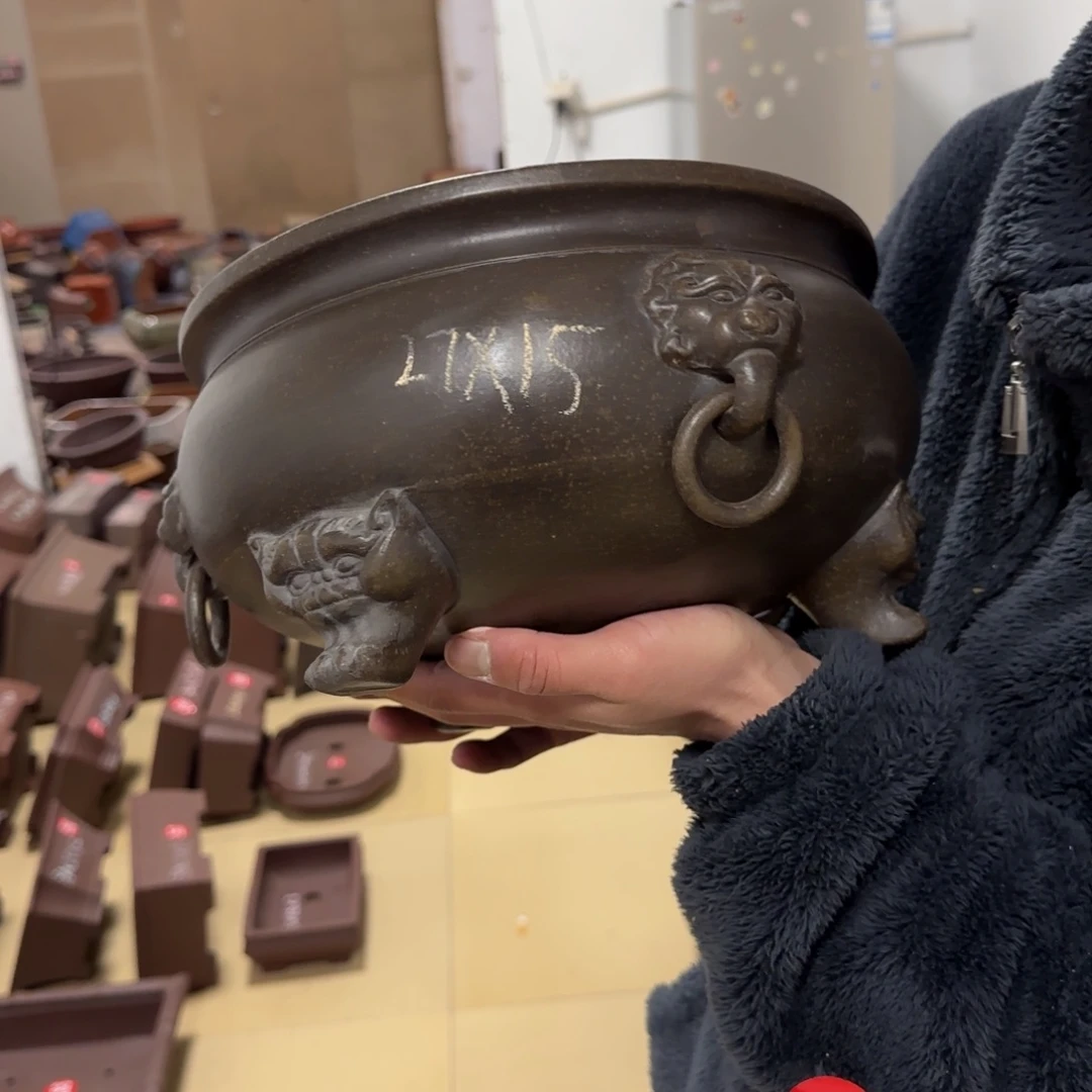 紫砂花盆呜呜呜呜