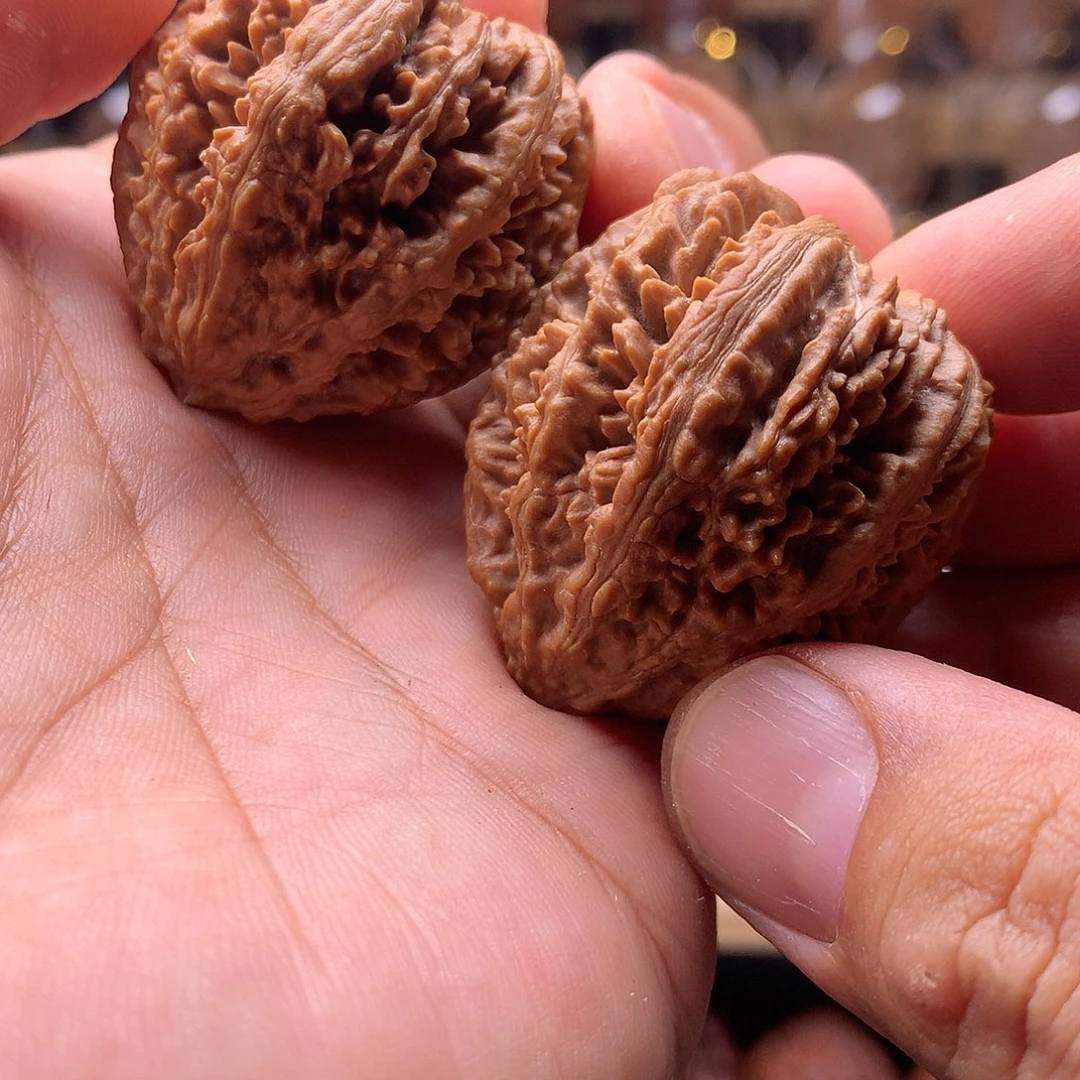 实***人文玩核桃把件东北楸子文玩核桃