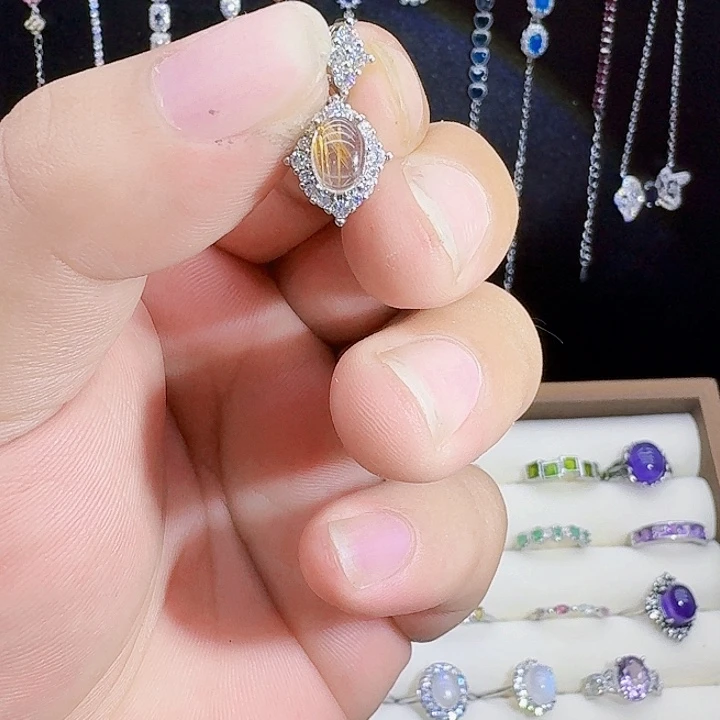 颈饰银S925镶嵌发晶