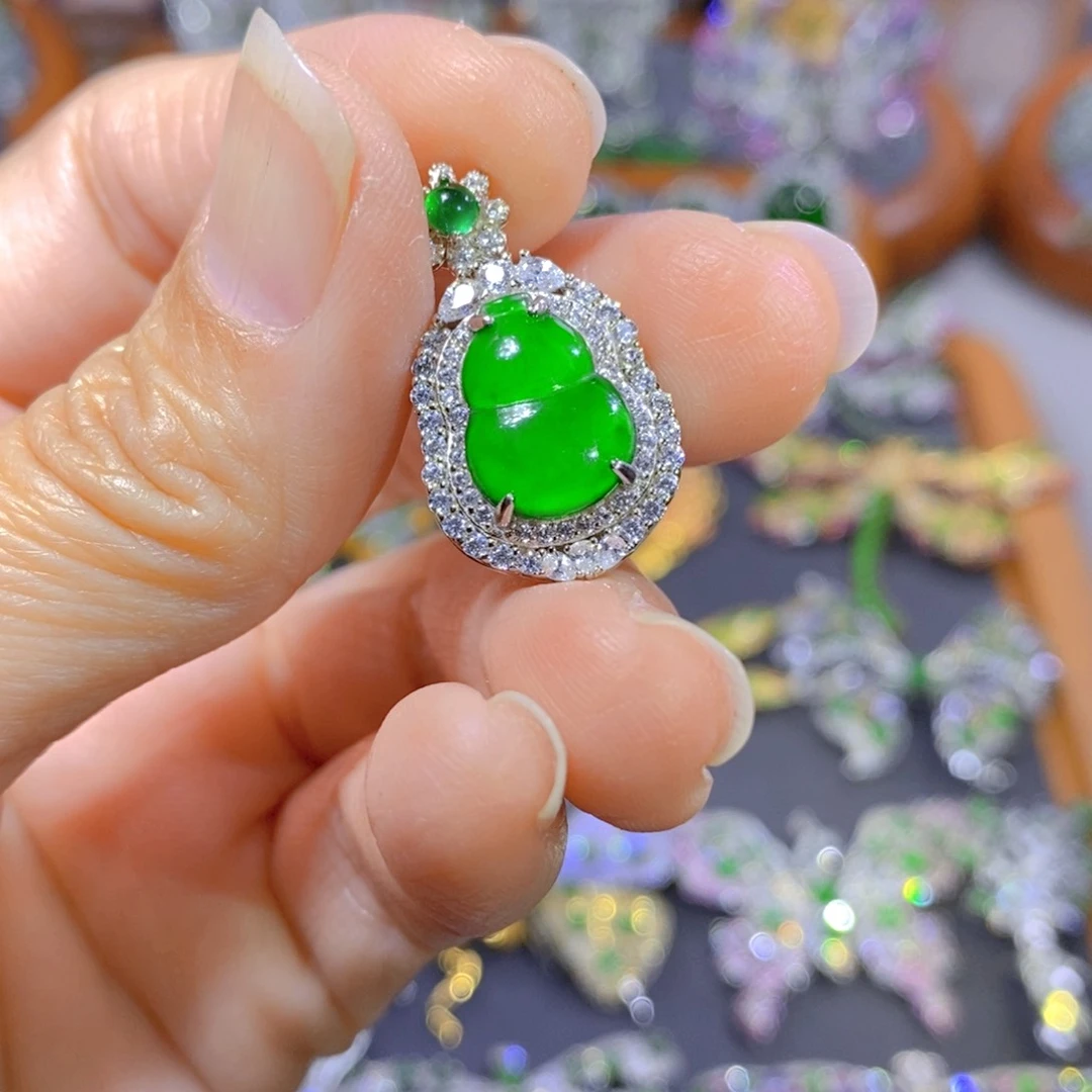 翡翠颈饰银S925镶嵌天然翡翠