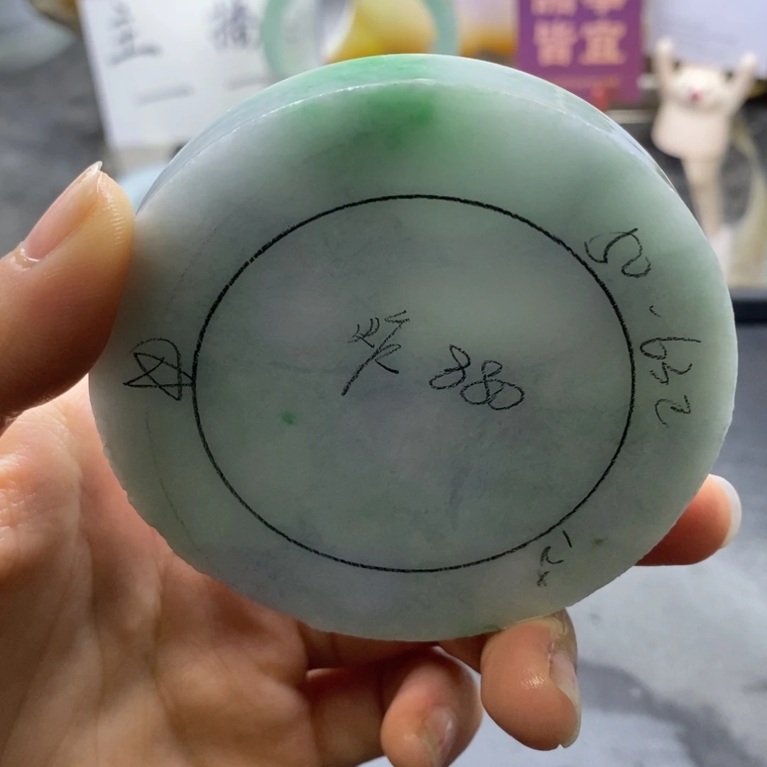 定制翡翠未镶嵌翡翠手镯