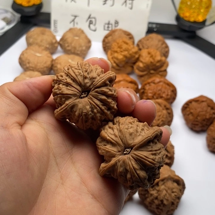 吊坠文玩核桃全品血麒麟顺丰到付