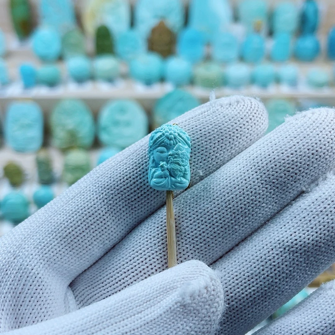 绿松石未镶嵌珠宝奇石