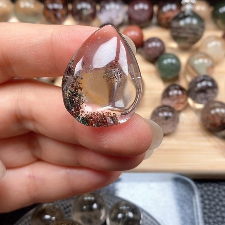 未镶嵌颈饰水晶水晶