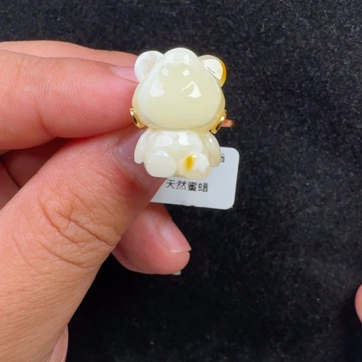 蜜蜡未镶嵌珠宝奇石