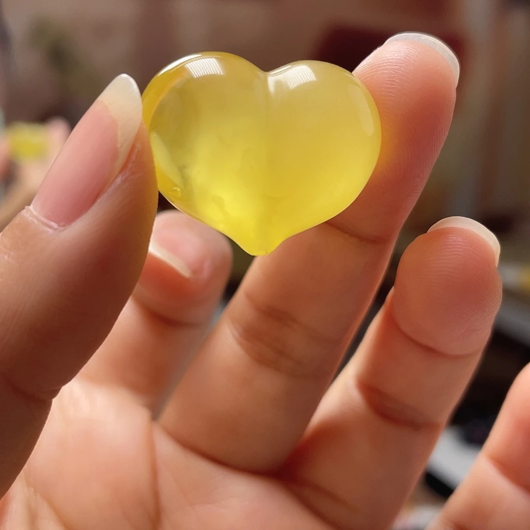 琥珀未镶嵌裸石吊坠