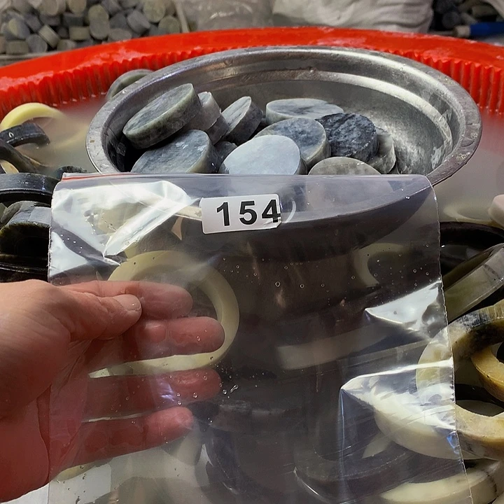 蛇纹石玉原未镶嵌