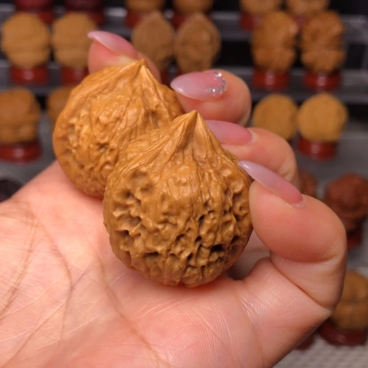 文玩核桃把件47红灯笼