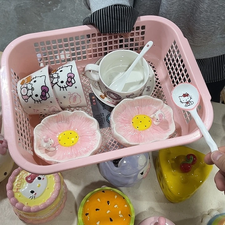 这么晚还不睡吗我还不是