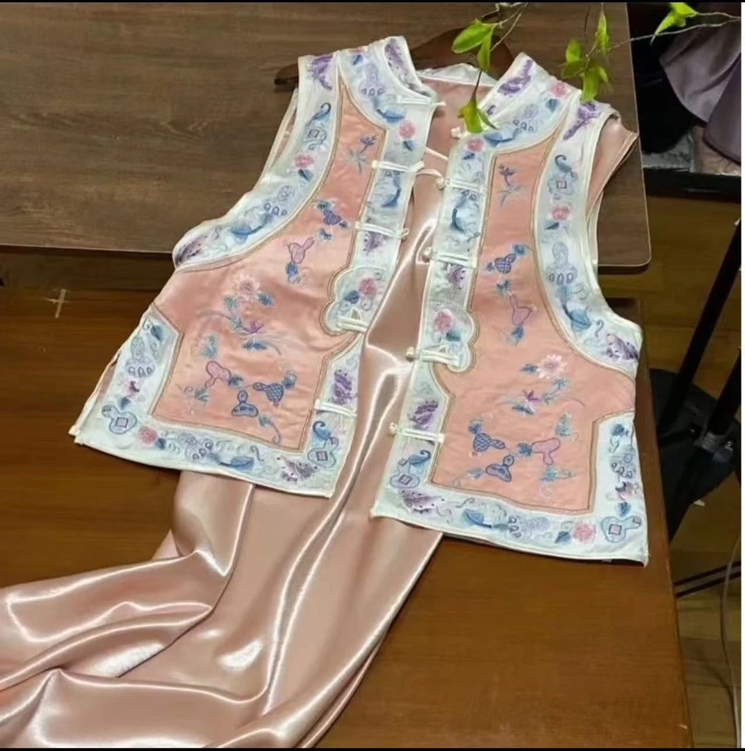 新中式马甲唐装汉服女款无袖背心春秋外搭复古中国风醋酸刺绣上衣