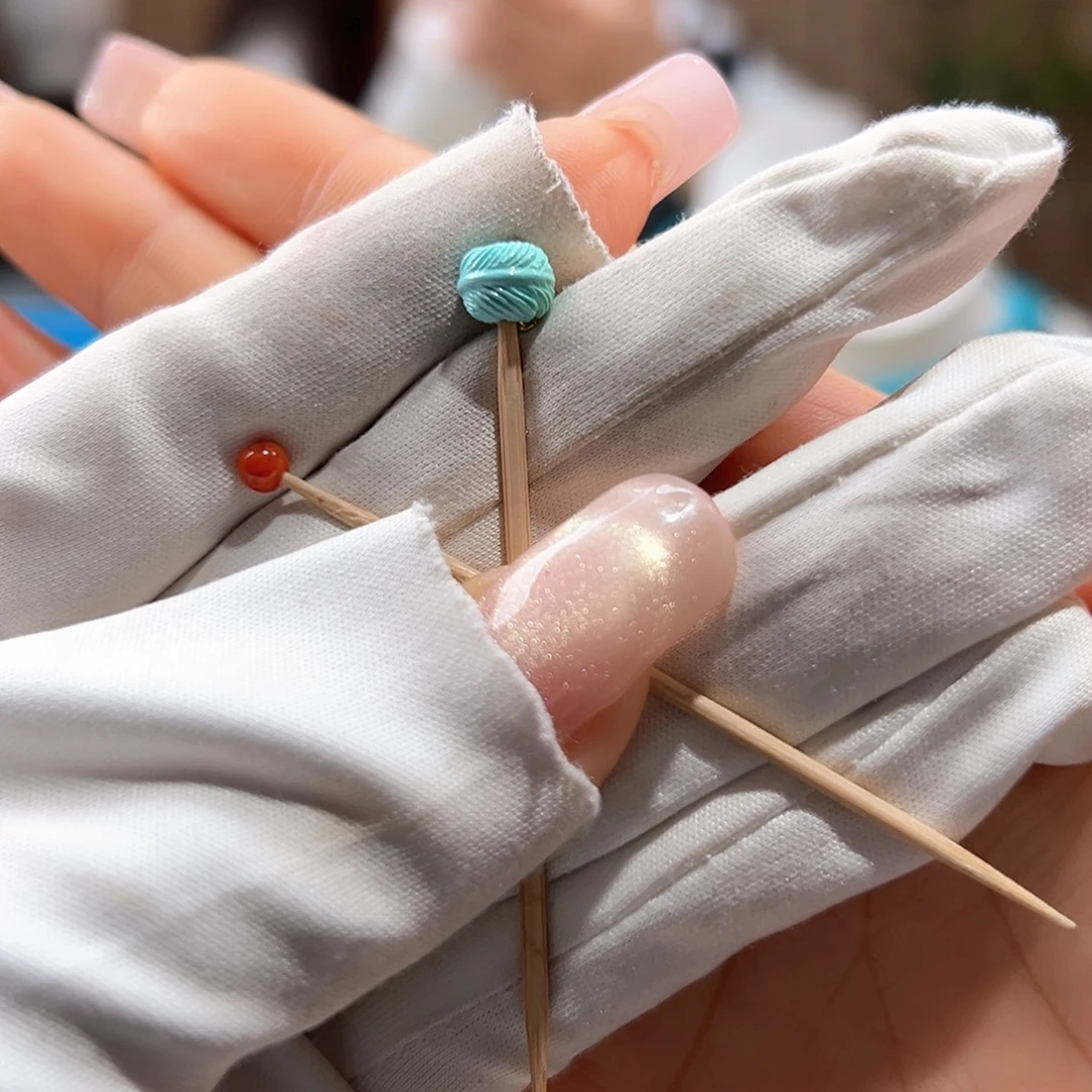 南红玛瑙未镶嵌11羽毛隔珠放漏卡6+