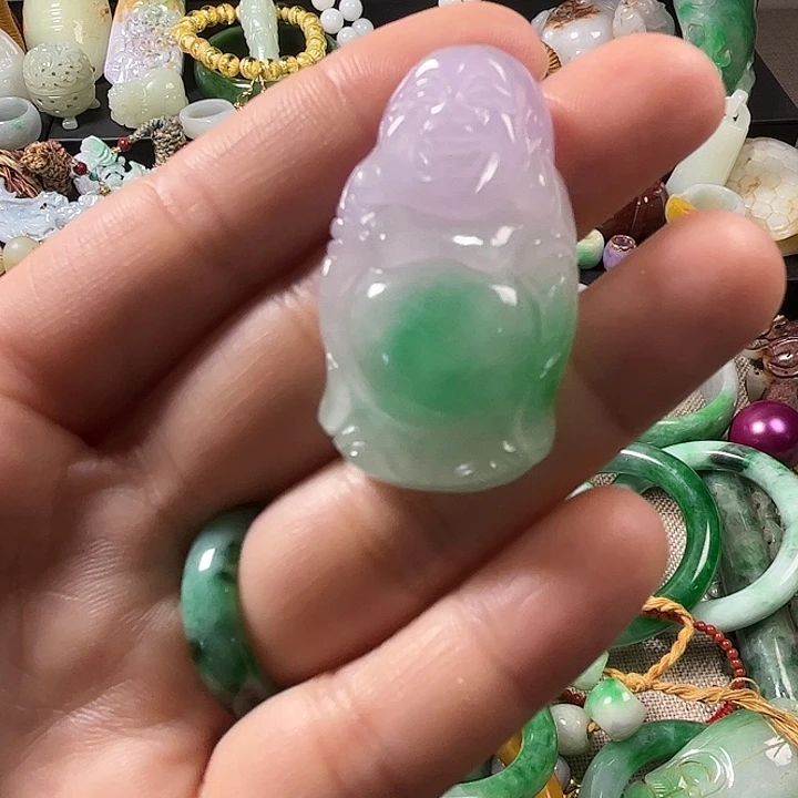 翡翠未镶嵌颈饰翡翠未镶嵌颈饰