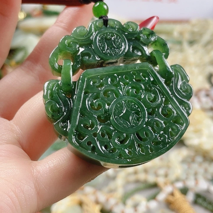 未镶嵌和田玉挂件