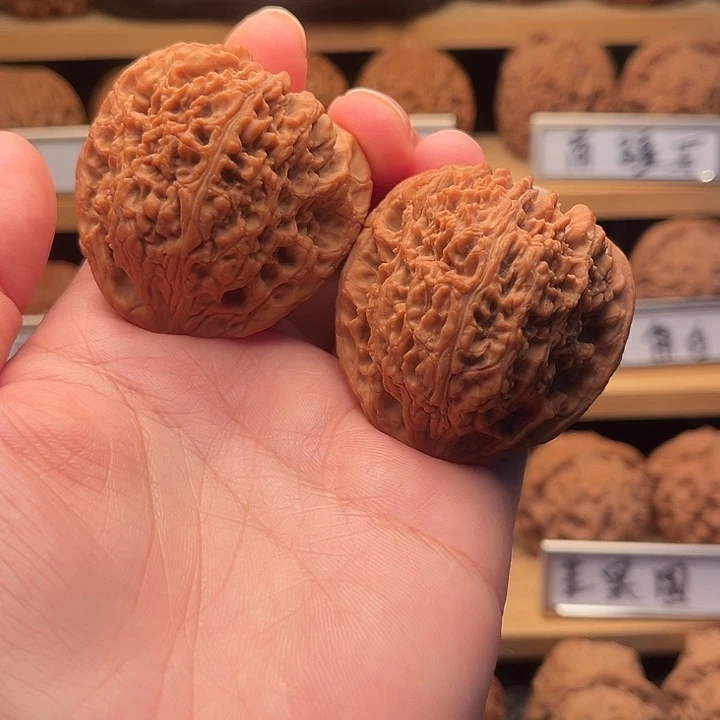 把件文玩核桃44三角疆53克