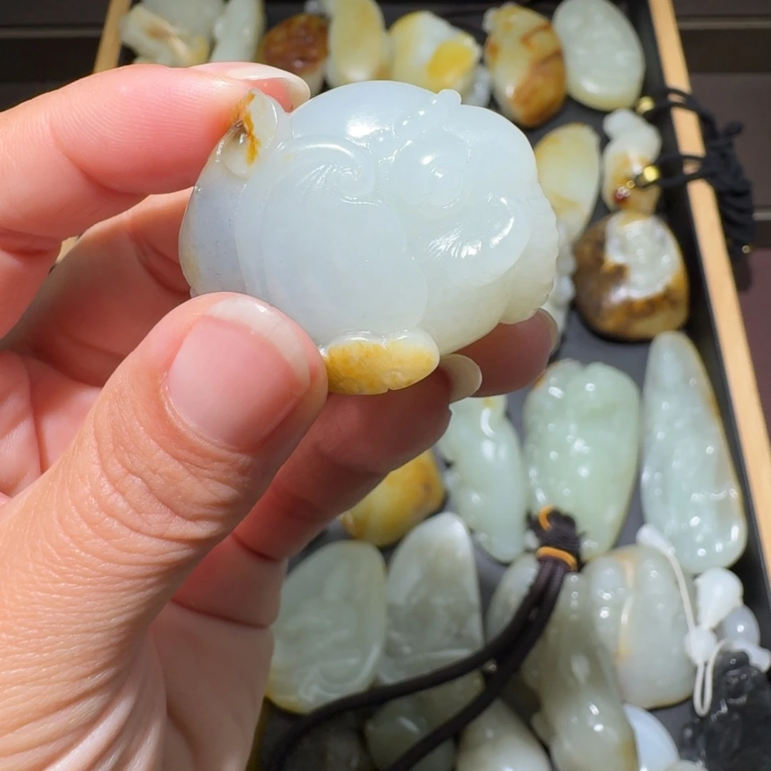 和田玉未镶嵌吊坠(不含链)