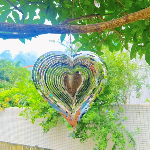 银色镜光镂空金属3D爱心旋转风铃风转装饰礼物室内户外挂件装饰