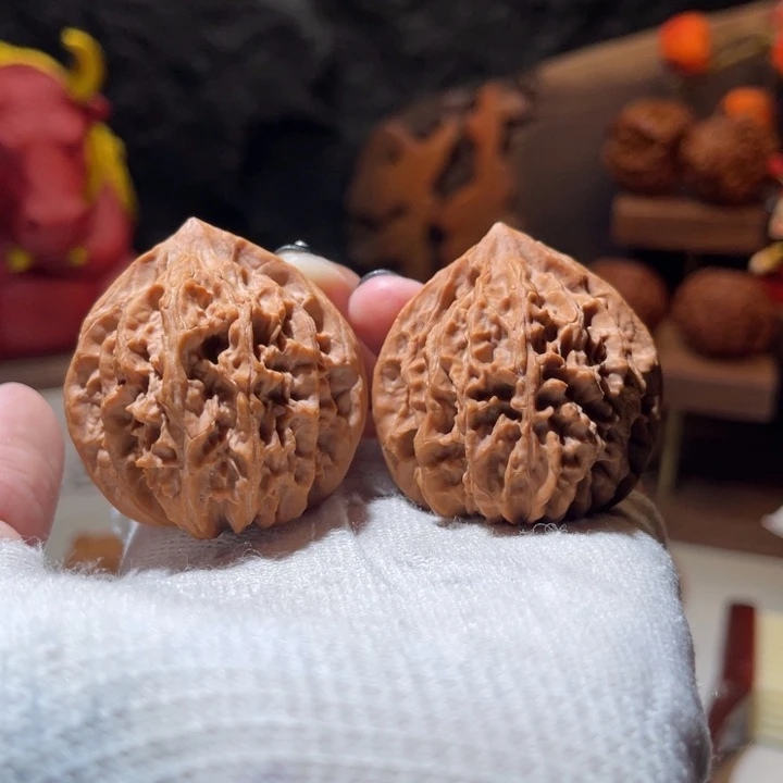 文玩核桃把件41 老灯笼全品，不面试